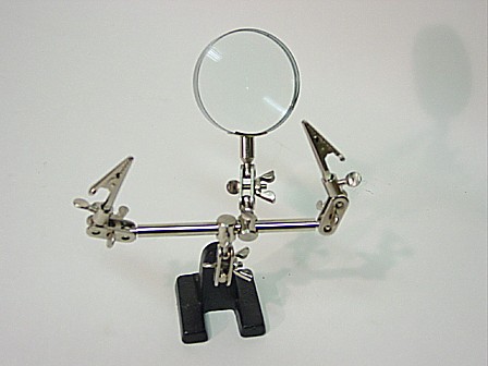 HOBBY TOOL - HELPING HANDS w/ MAGNIFYING LENSE - CLAMPS