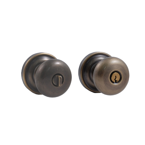 Baldwin 5205.050.ENTR Classic Knob Keyed Entry Door Lock Set Satin Brass & Black