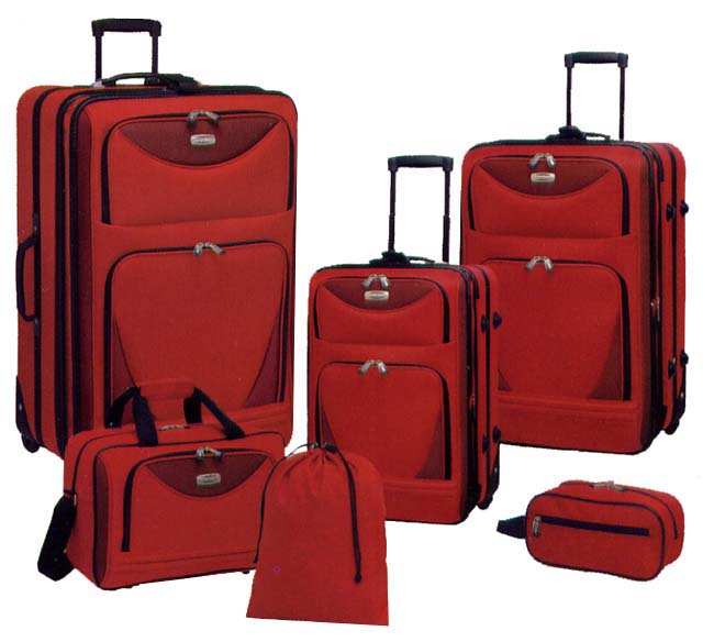 TRAVELERS CLUB EXPANDABLE 6-PC. LUGGAGE SET - RED $270