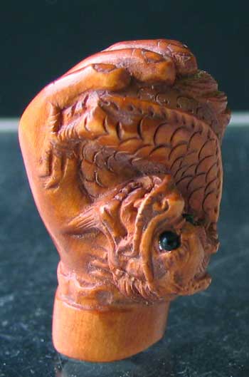HAND of BUDDHA w/ DRAGON Carved BOXWOOD Bead 4128CU