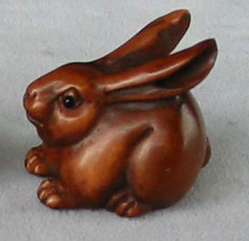 Hoppity HOP! CARVED BUNNY RABBIT BOXWOOD Bead 4128LL