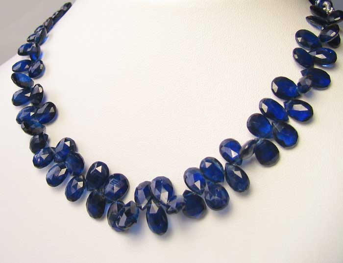 86cts! AAA KYANITE Faceted Briolette Bead STRAND 109914