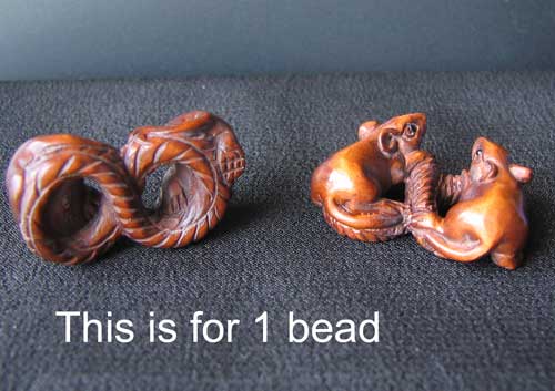 HAND Carved & Signed Boxwood INFINITY MICE Bead 4128DQ