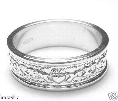 connected wedding rings. make a nice wedding ring,