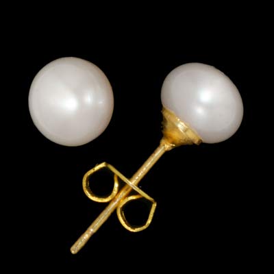 CULTURED WHITE PEARL GOLD PLATE STUD EARRINGS 7MM (1PR)