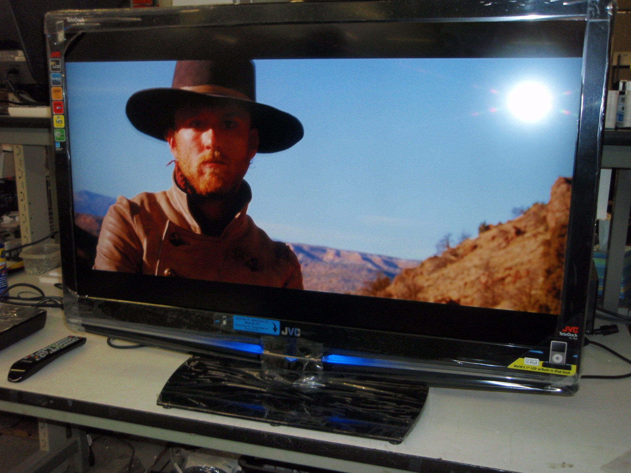 Jvc 42 Lcd Tv 1080p (full Hd) Lt-42p300