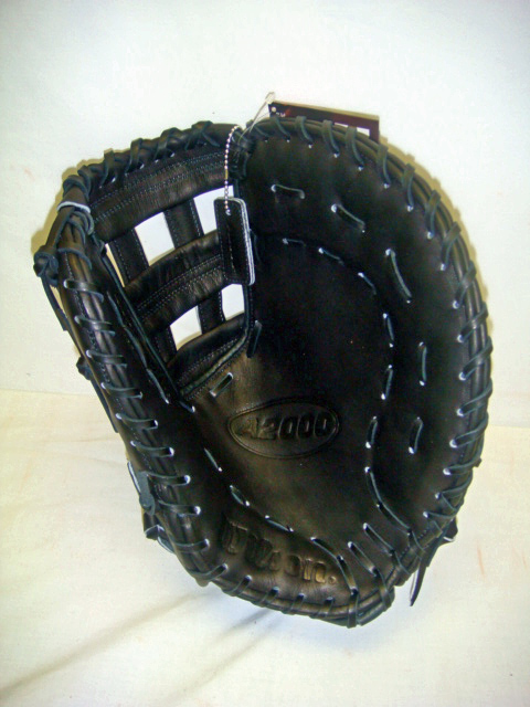 New 2009 Wilson A2800 FirstBase Glove 12 1/2 A1883-B