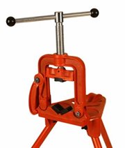 SDT-R2: SDT R2 Portable Yoke Pipe 3" Vise and Tristand
