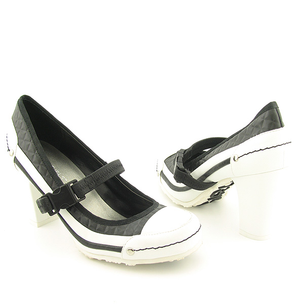 BCBGirls Cala Heels Pumps White Womens