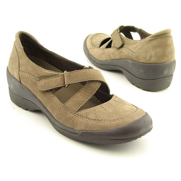 EASY SPIRIT Joey Slip-On Shoes Beige, Khaki, Tan Womens