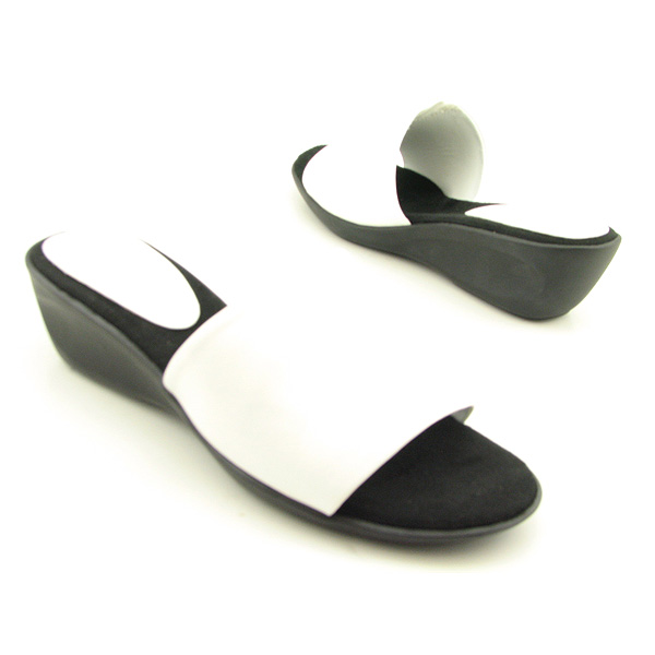 AEROSOLES Badminton Sandals Slides Shoes White Womens