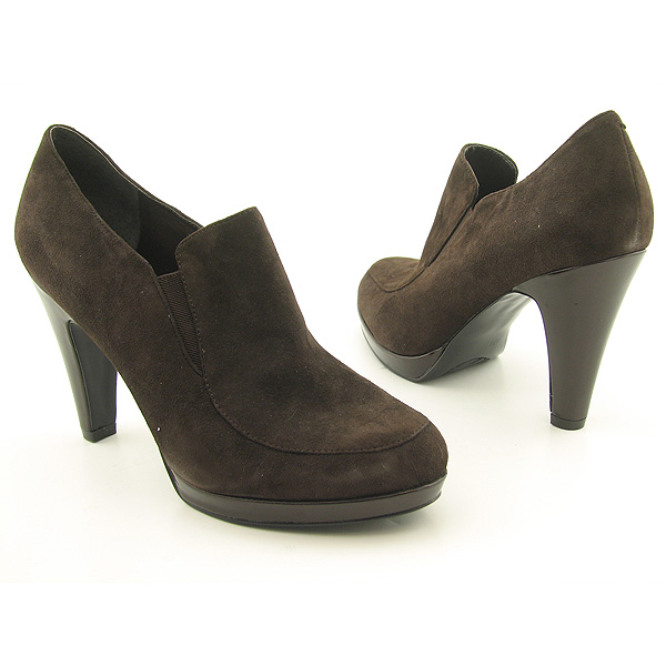 BANDOLINO Plenty Boots Heels Ankle Shoes Brown Womens