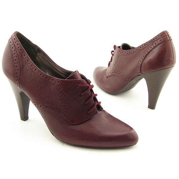 INC INTERNATIONAL CONCEPTS Carry Heels Oxfords Shoes Burgundy Womens