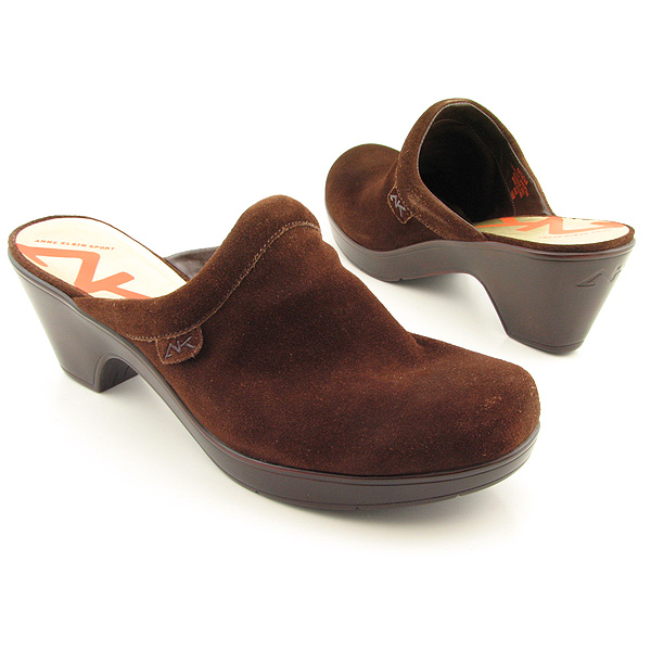 ANNE KLEIN SPORT Geva Clogs Mules Shoes Brown Womens