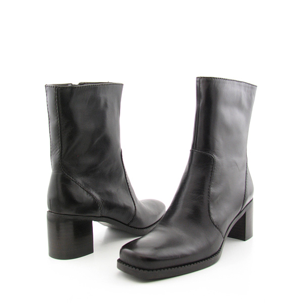 Bandolino Novembre (Women's) - Dark Brown Leather