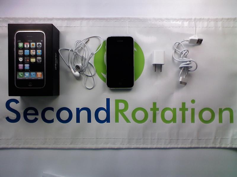 Apple iPhone 3G 16GB Jailbroken AT&T GSM Phone MINT