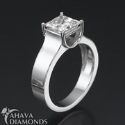 18K_bigp_384: 18K Princess Diamond Ring 1 CT