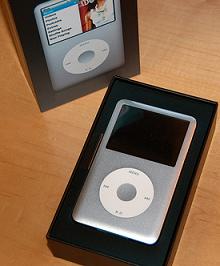 APPLE IPOD CLASSIC 6TH GEN SILVER 80GB VIDEO MP3 PLAYER